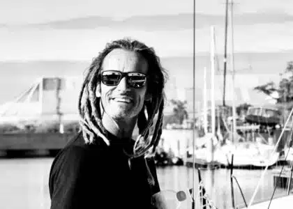 Maxime Boursier sur les quais du Port Ouest de la Réunion.