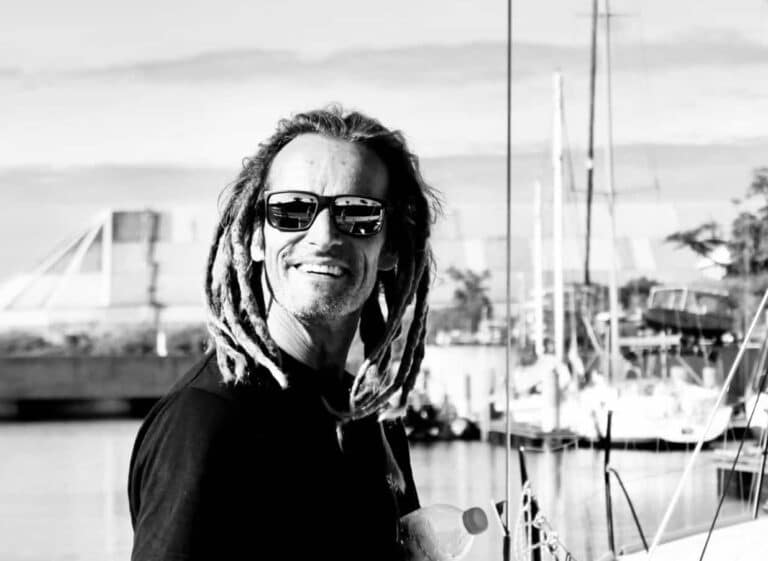 Maxime Boursier sur les quais du Port Ouest de la Réunion.