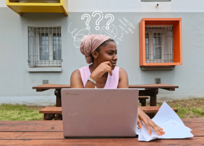 Rahizane Assani, témoigne des difficultés à gérer son budget mensuel. Image illustrée