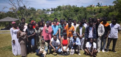 Photo de famille des membres de l'association lors d'une sortie récréative