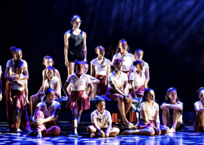 La troupe du spectacle des bagnes d'enfants.