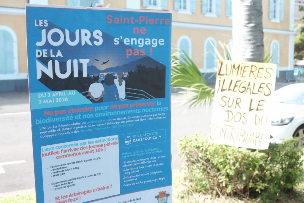 manifestation fanfare contre éclairage lumière leds pour les pétrels et biodiversité Saint-Pierre Greenpeace Zéro Déchet
