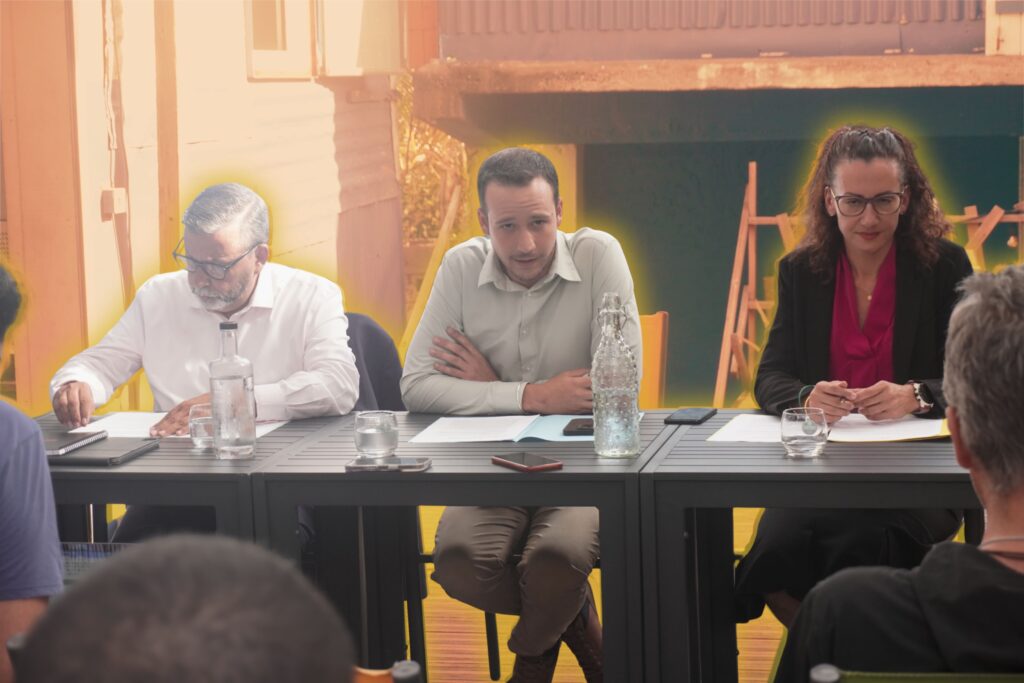 Camille Clain, maire de l'Entre-Deux, Alexis Chaussalet maire du Tampon, et Patrick Lebreton maire de Saint-Joseph