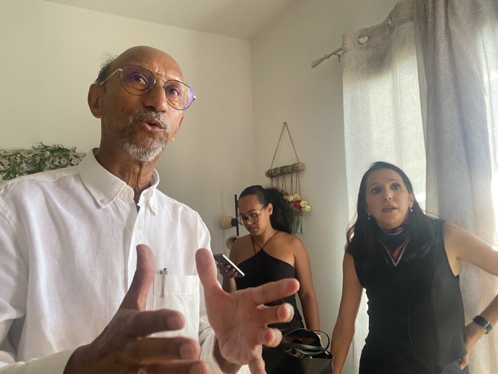Logement Visite de la résidence le Fanal avec Erick Fontaine Possession