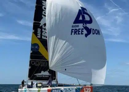 L’équipage de Team HUA a franchi la ligne d’arrivée de la Globe 40 à Lorient et se classe 4ème de la 2ème édition de la course.