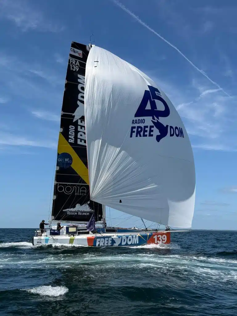 L’équipage de Team HUA a franchi la ligne d’arrivée de la Globe 40 à Lorient et se classe 4ème de la 2ème édition de la course.