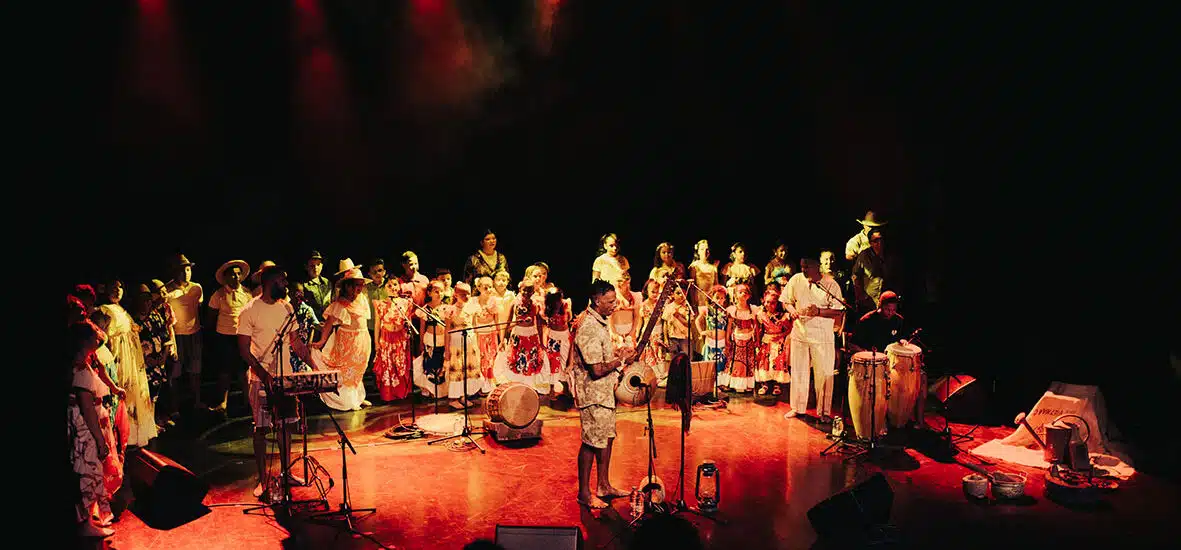 le Bisik était installé au Théâtre Les Bambous pour accueillir la présentation d'un projet musical très spécial avec Tifrid Maloya et les élèves de l'École François Frédéric Sisahaye de Mare à Martin © Iris Mardémoutou