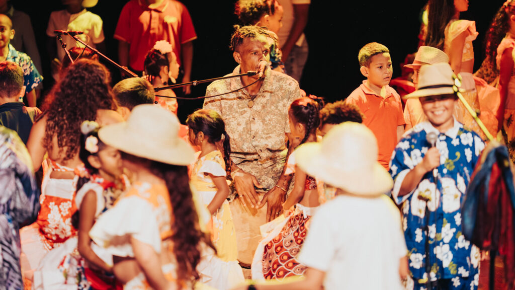 le Bisik était installé au Théâtre Les Bambous pour accueillir la présentation d'un projet musical très spécial avec Tifrid Maloya et les élèves de l'École François Frédéric Sisahaye de Mare à Martin © Iris Mardémoutou