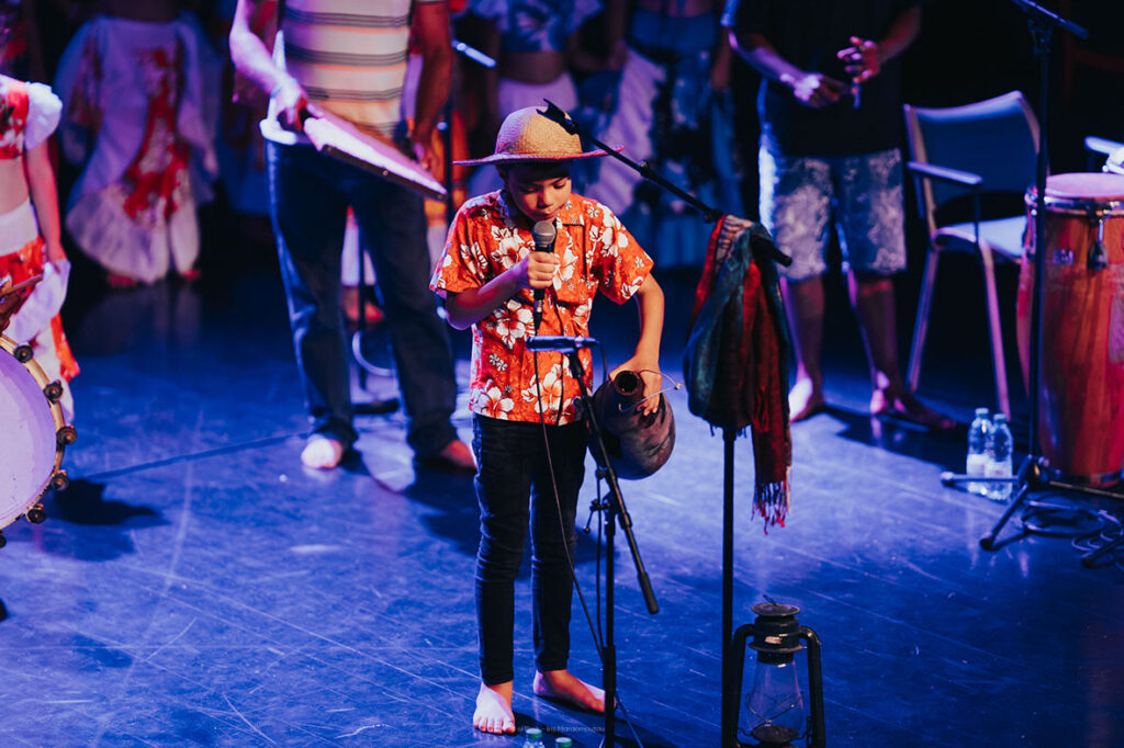 le Bisik était installé au Théâtre Les Bambous pour accueillir la présentation d'un projet musical très spécial avec Tifrid Maloya et les élèves de l'École François Frédéric Sisahaye de Mare à Martin © Iris Mardémoutou