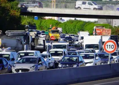 embouteillage bouchon circulation tout auto, carburant