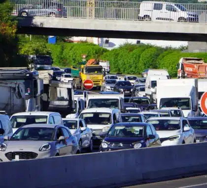 embouteillage bouchon circulation tout auto, carburant