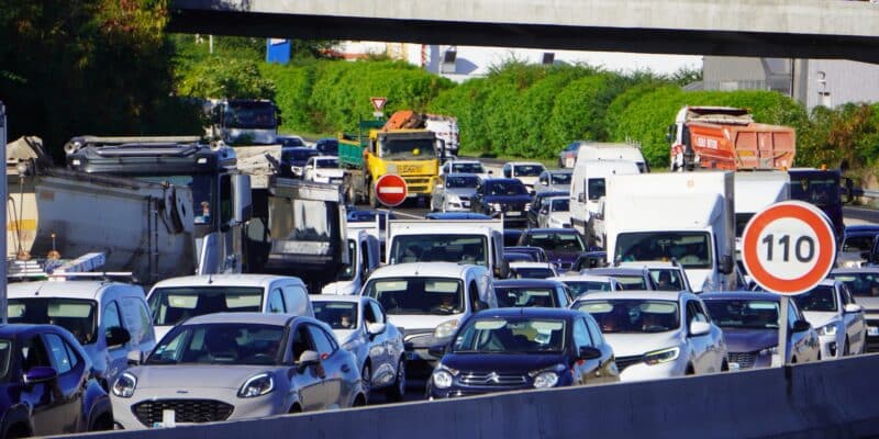 embouteillage bouchon circulation tout auto, carburant