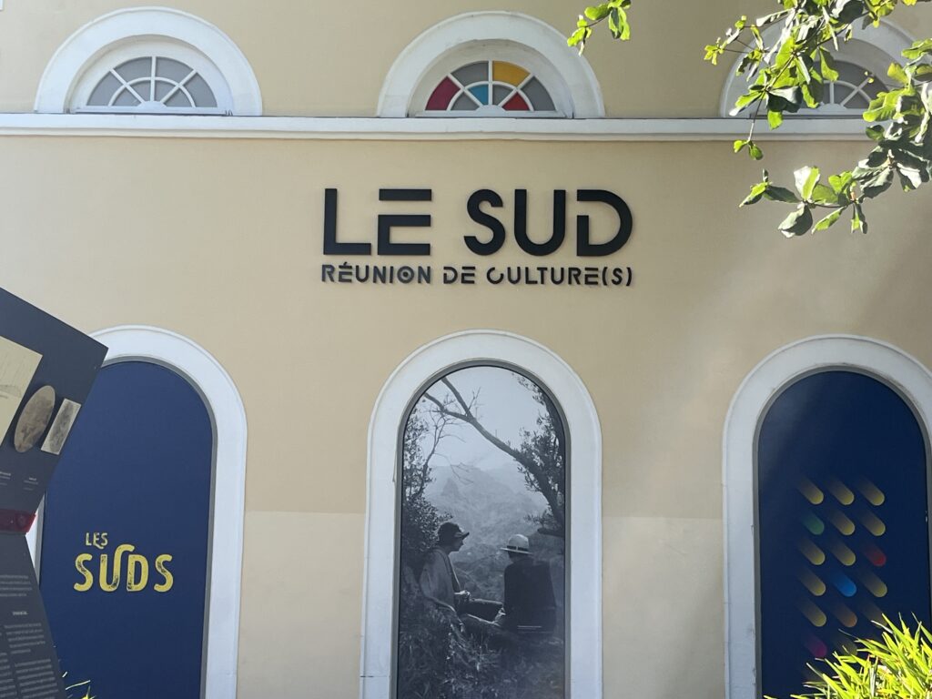 L'entrée du Centre Culturel Le Sud.