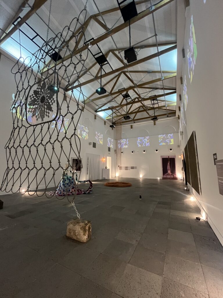 Salle principale du lieu.