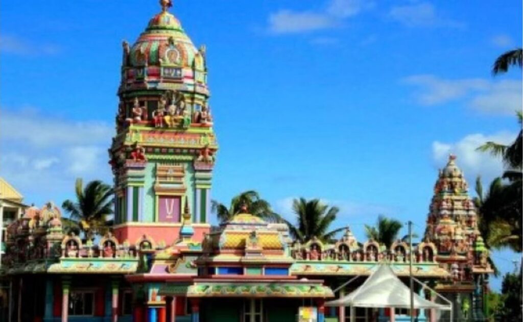 Un temple Hindou. Collec Privée.