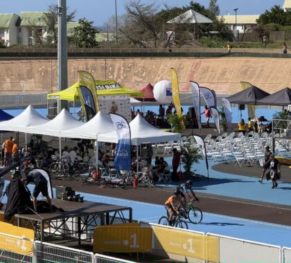 tour cycliste de La Réunion au vélodrome Gabriel Chéfiare de Saint-Denis