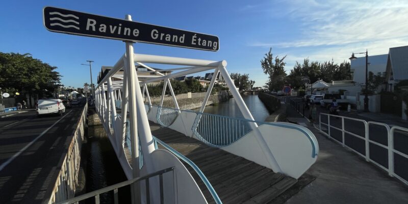 Prélèvement pollution phosphate ravine Grand Étang lanceur d'alerte